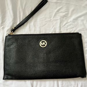Michael Kors Wristlet